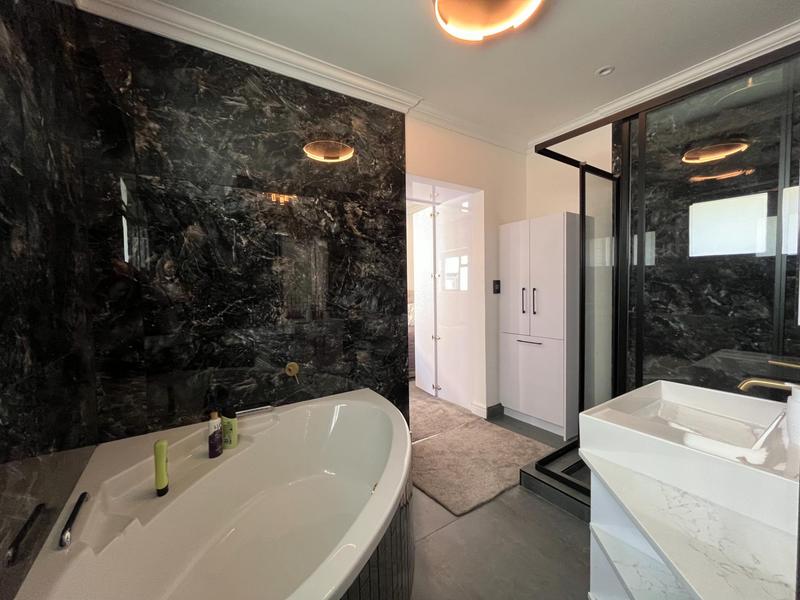 4 Bedroom Property for Sale in Helderrand Western Cape